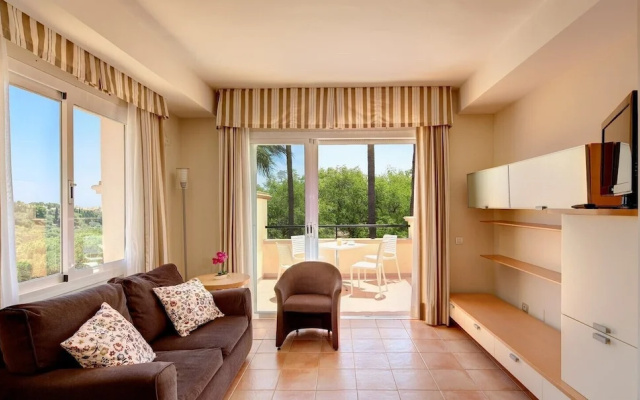 Elviria Hills Living