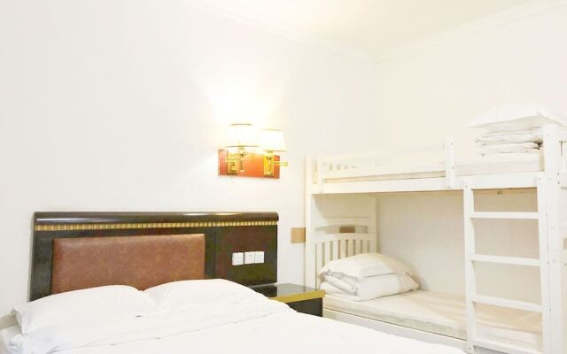 Lakeside Hostel