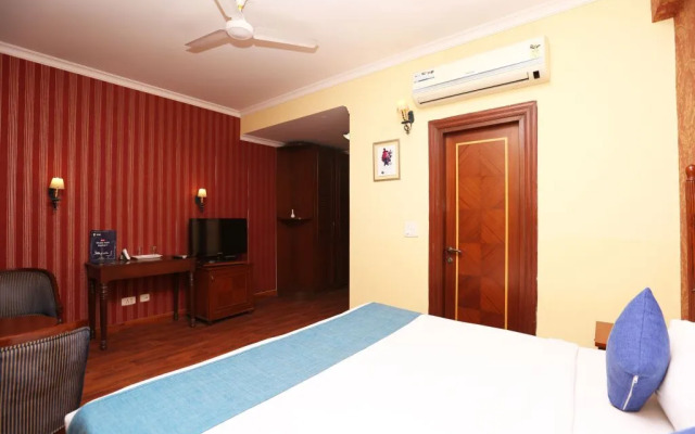 OYO 8465 near Sahara Mall