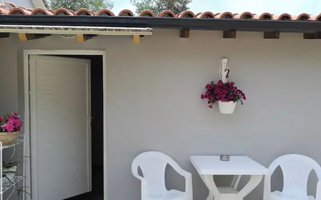 SkyFrame Apartments