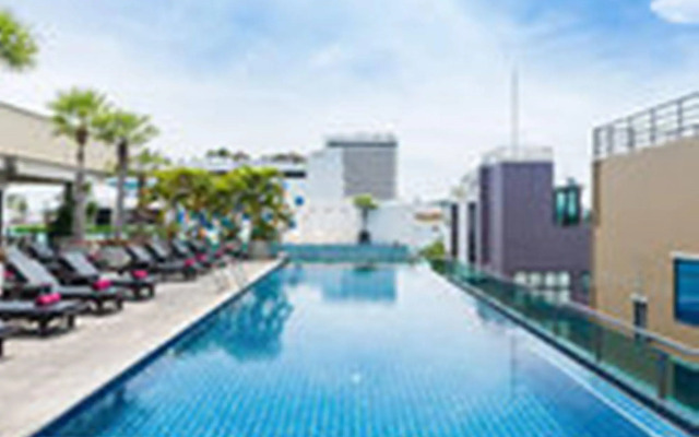 Sea Me Spring Too Hotel