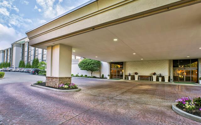 Holiday Inn Hotel & Suites Cincinnati - Eastgate, an IHG Hotel