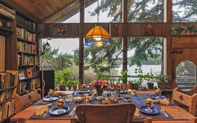 The Longhouse Bed & Breakfast