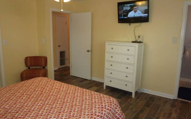 Mellow Yellow 3 Bedroom Home