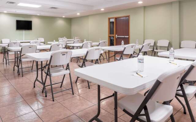 Super 8 by Wyndham Rainsville