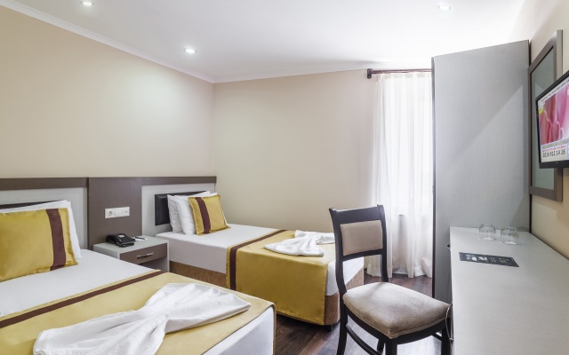 Ayhan Hotel - Image 4