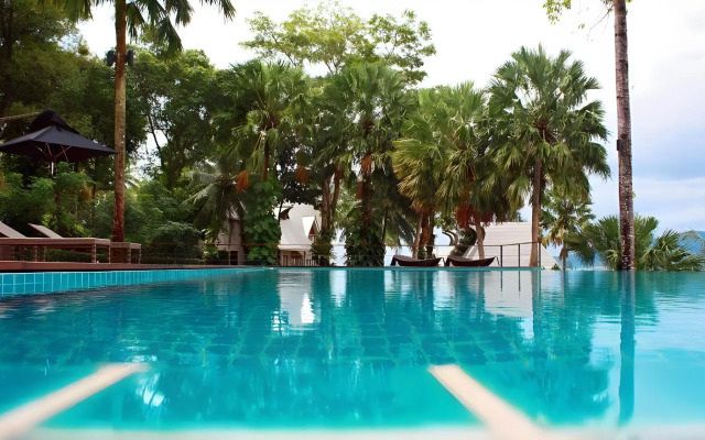 The Blue Sky Resort Ranong
