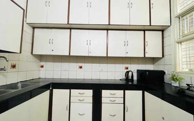 BluO Modern 1BHK - DLF Galleria Market