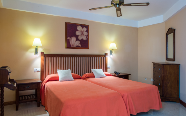 Hotel Apartamentos El Galeón