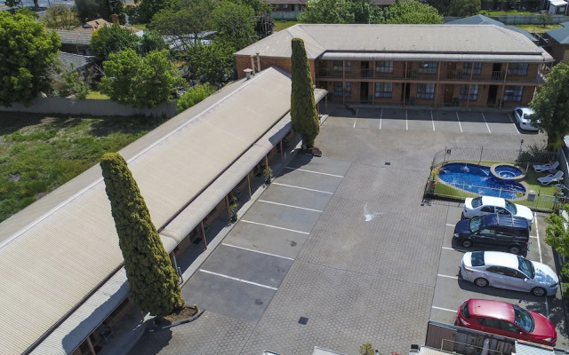 Rodney Motor Inn