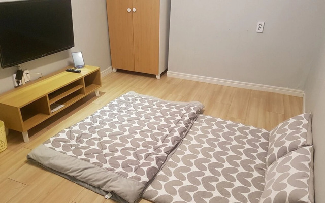 Tongyeong With Guest House