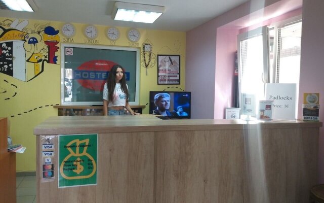 Hashtag Hostel