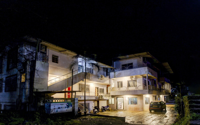 Treebo Trip Hotel Guru Krupa