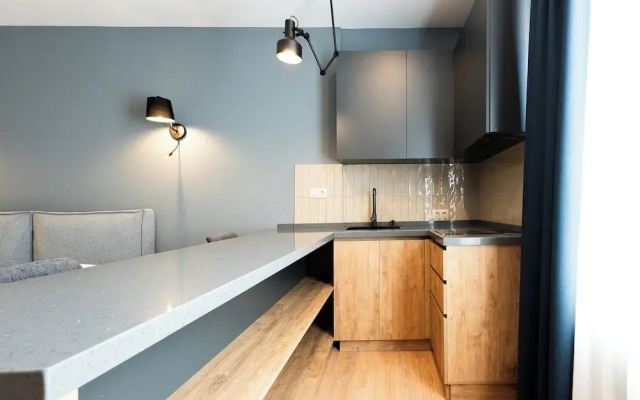 Stones Throw Apartments