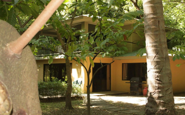 Puerto Barillas Marina & Lodge