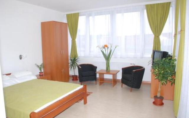 M Garni Hotel