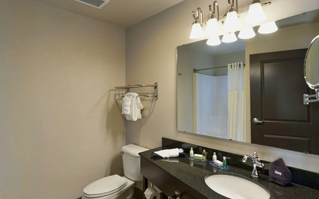 Park Point Marina Inn