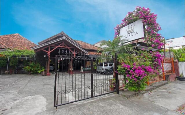 OYO 91516 Wisata Hotel