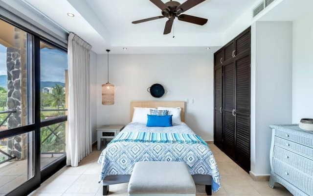 Perfect Oceanfront Retreat for Your Family