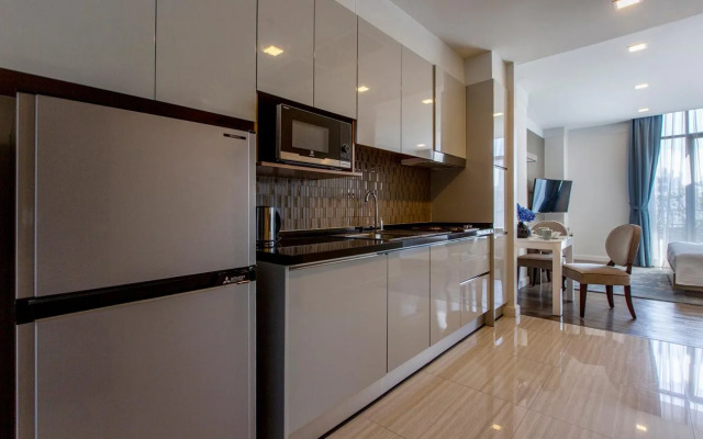 Metropolis Suites Bangkok, Tapestry Collection by Hilton