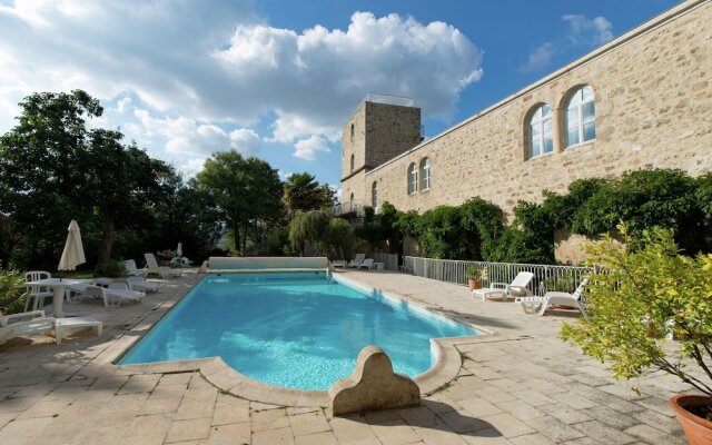 Deluxe Apartment in Saint-clair With Swimming Pool