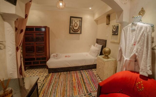Riad Ikalimo 1