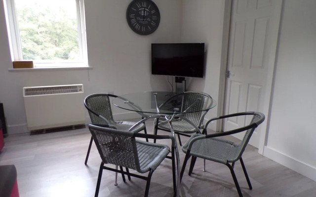 Lakeview Apartments and Rooms