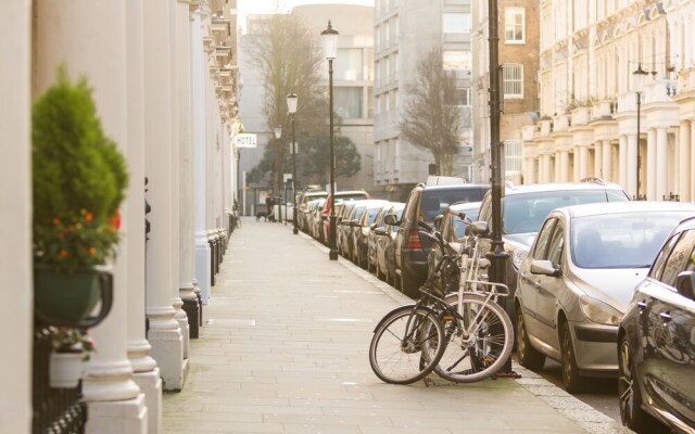 7 41 Luxurious 1 Bed Apt in Notting Hill