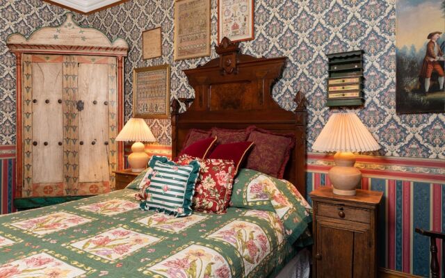 The Dempsey Manor Bed & Breakfast Inn