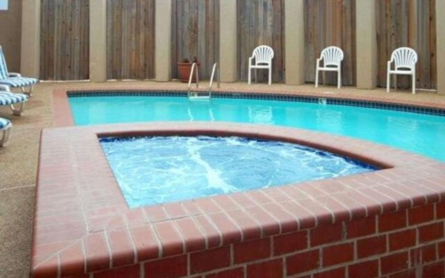 Comfort Suites DFW Airport