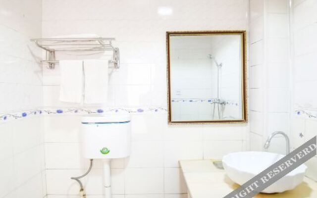 OYO Dali hualian business hotel