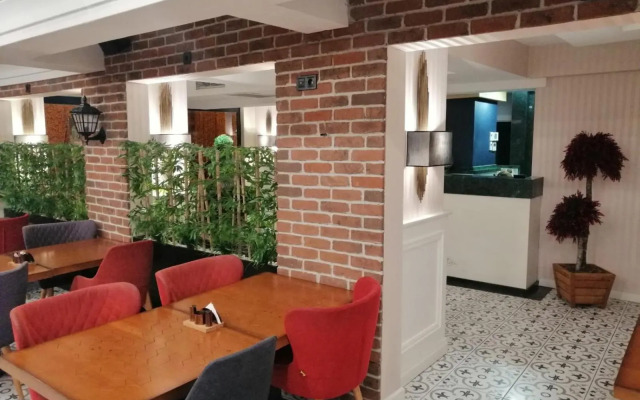 White Golden Suite Hotel