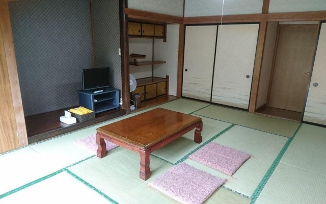 Villa Yamanami – Guest Rooms – Yamanakako