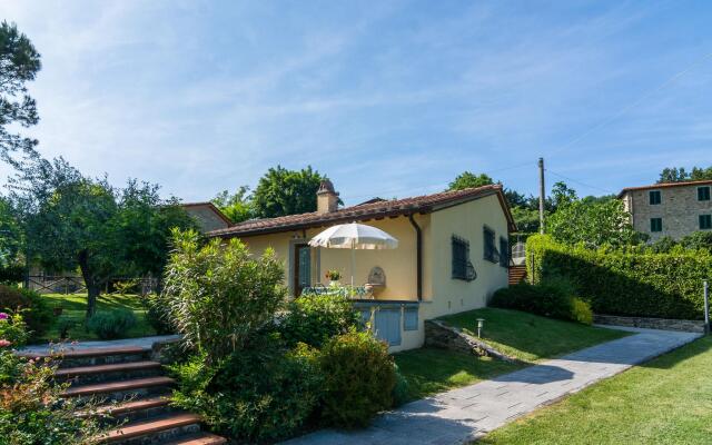 Beautiful Cottage in Dicomano With Swimming Pool