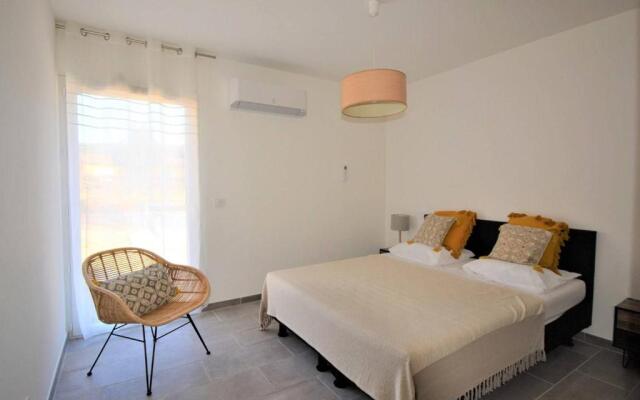 Maison Salavas, 4 pièces, 8 personnes - FR-1-382-146