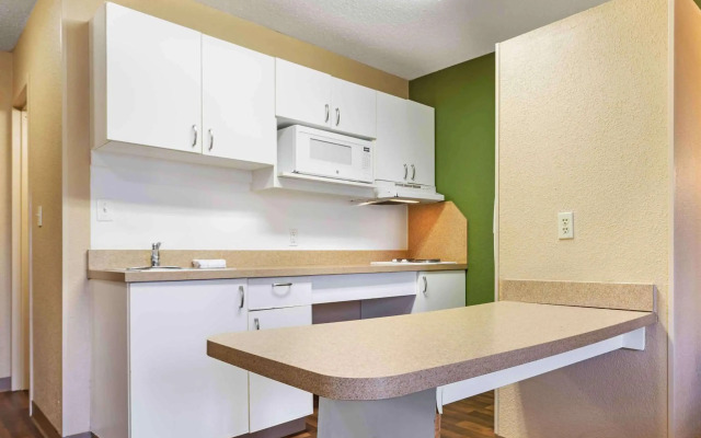 Extended Stay America Select Suites - Greenville - Airport
