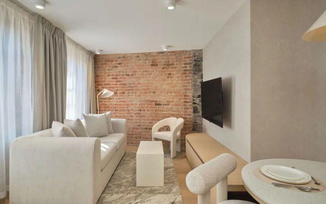 Corner Apartments