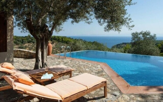 Poikilma Alonissos Villas Villa Elia 95m2