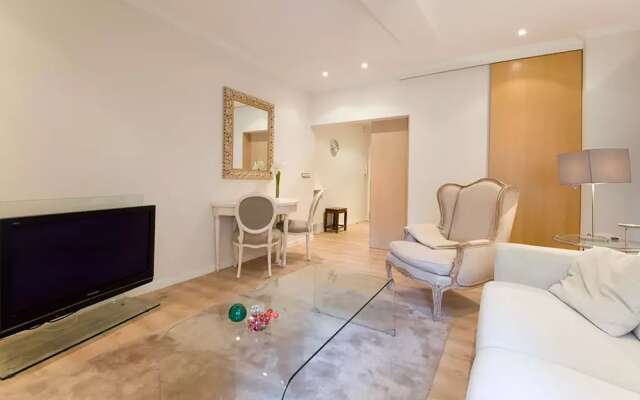 Azpeitia Elegant Home in Center