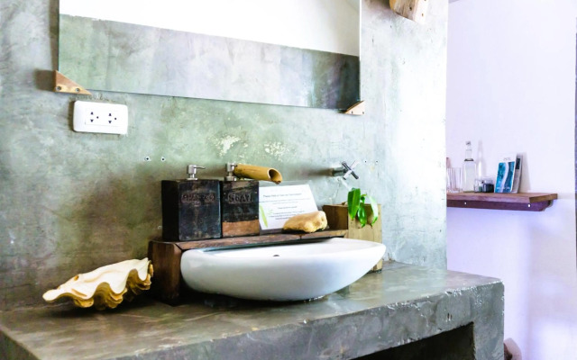 Blue Mango Rooms & Villas