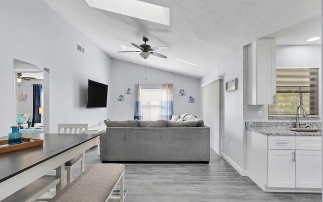 5638 Colonial Oaks Blvd