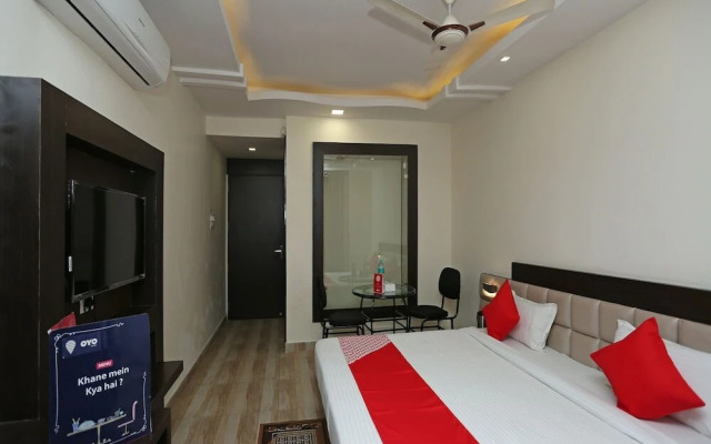 Vista Rooms at Sangam Talkies Road