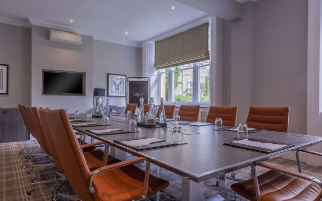 Oatlands Park Hotel