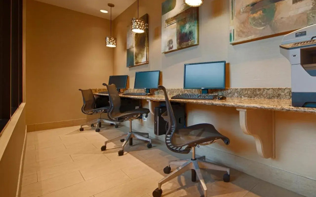 Antioch Hotel & Suites