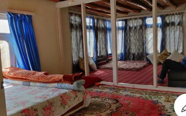 amir homestay