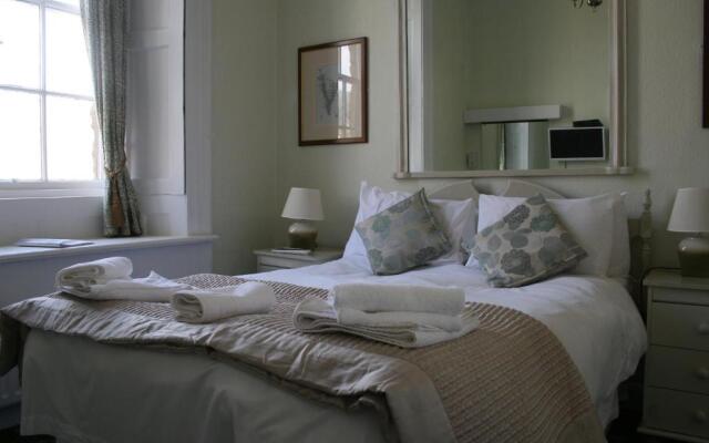 The Ilchester Arms Hotel