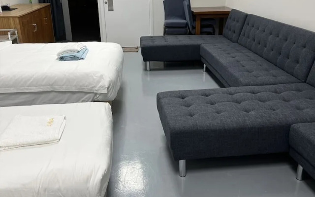 2 Double 1 Single 2 Sofa Beds - Suite 6