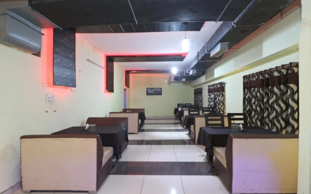 Hotel Bubbles by OYO Rooms