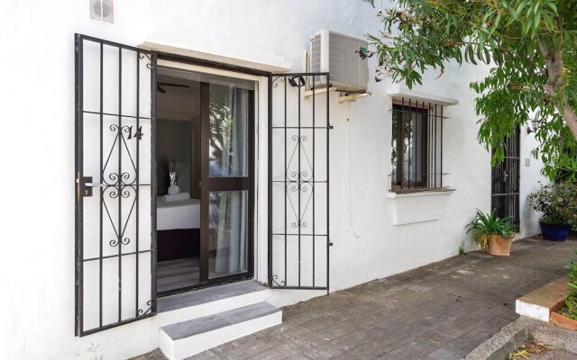 Stunning 2BR Apartment near the Beach Ref 54