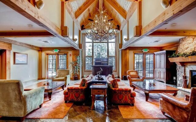 Mountain Thunder Lodge 1209 2 Bedroom Condo by RedAwning